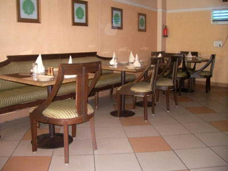 Airport Hotel Nowe Delhi Zewnętrze zdjęcie